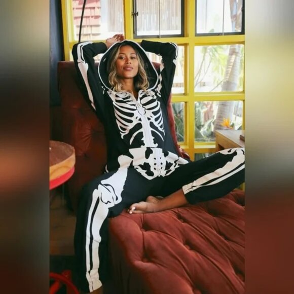 NWT Skeleton Zip Up Onsie. Day Of The Dead - Picture 8 of 8